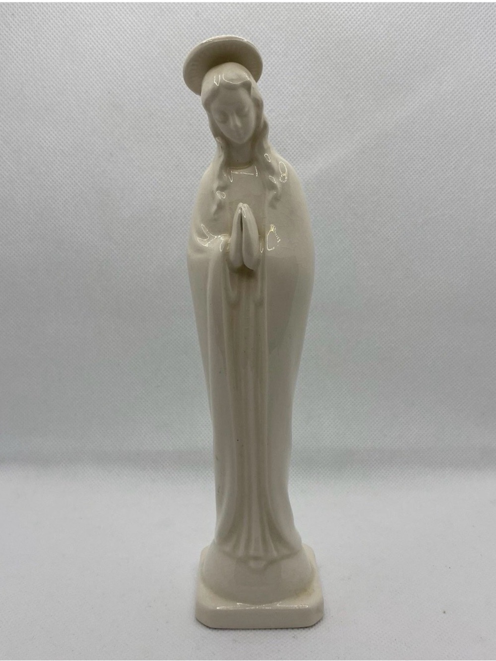 Goebel Praying Madonna with Halo HM 190 2/0 TMK4 8 1/4" Tall White Gloss